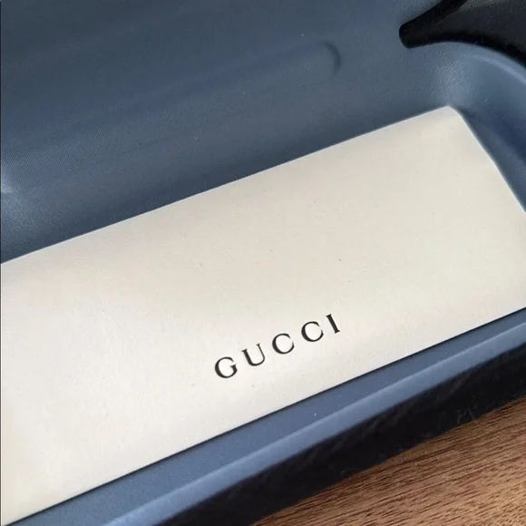 Gucci 57mm square sunglasses NEVER WORN - Picture 3 of 4
